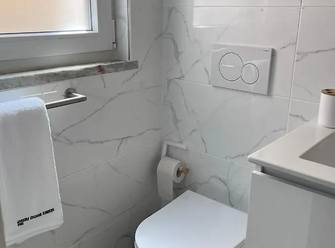 Casas Dona Emilia * Vieira de Leiria